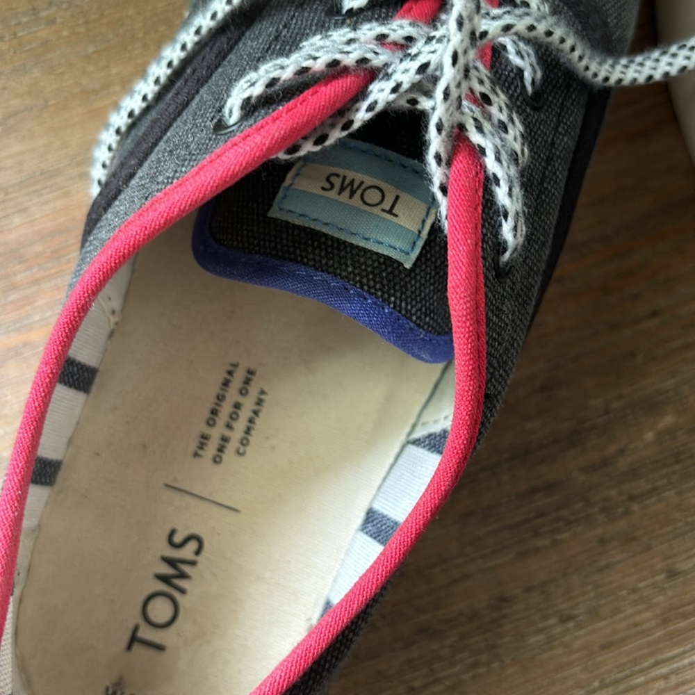 TOMS Cordones Boardwalk Black and Primary Color Platform Lace Tie Shoes Size 8.5 - Picture 8 of 17